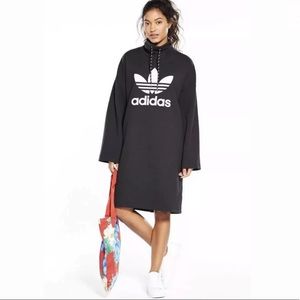 Wmn’s Adidas Pharrell Williams Hu Hiking Dress XS